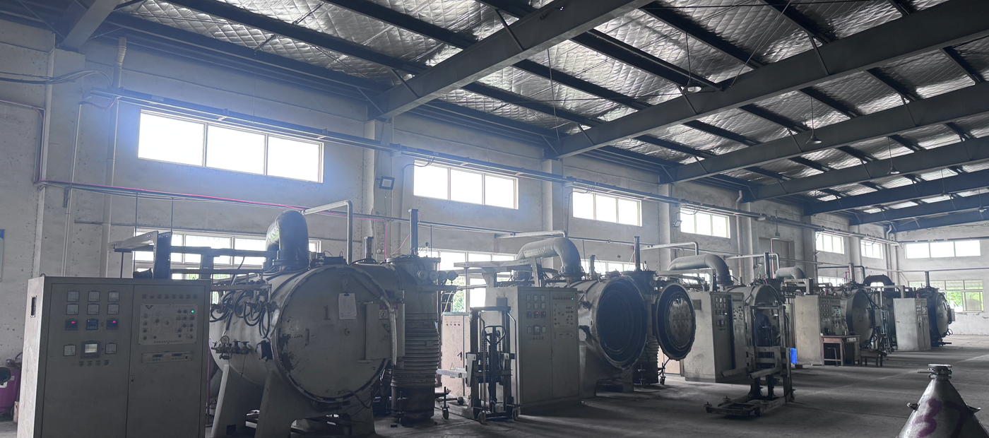 ASTROMAGNET sintering equipment in the production workshop